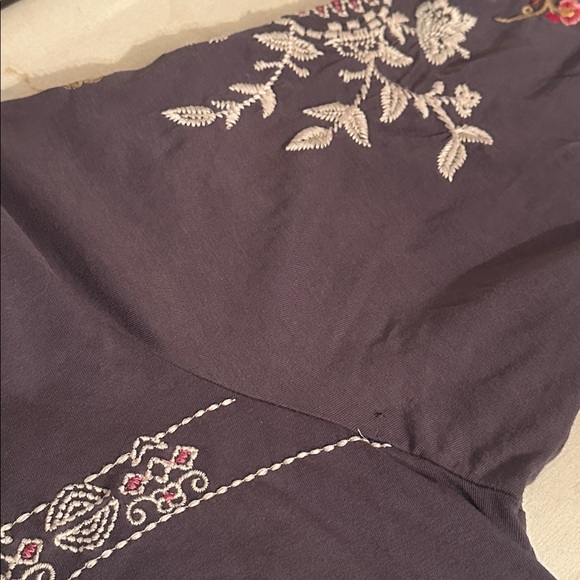 Caite Embroidered Top Handmade with Heart - Picture 12 of 12